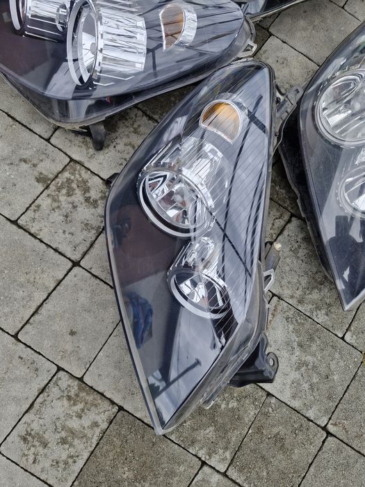 Фара ліва права фари Opel Astra H 2004-2012 чорна опель астра н