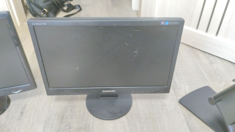 Монитор samsung 19 дюймов 943 SN
