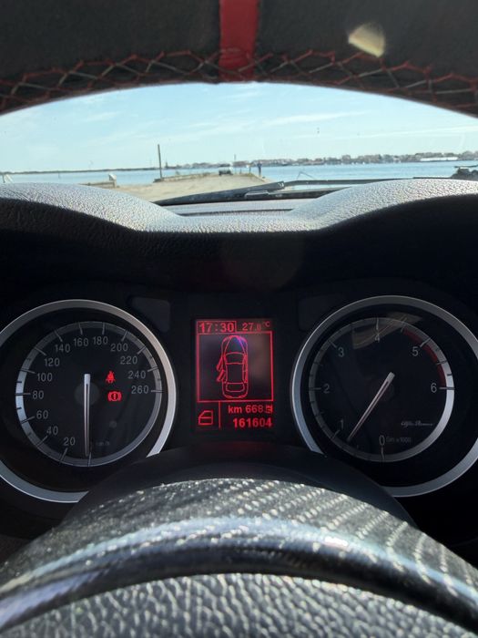 Alfa Romeo 159 — fotografia 11