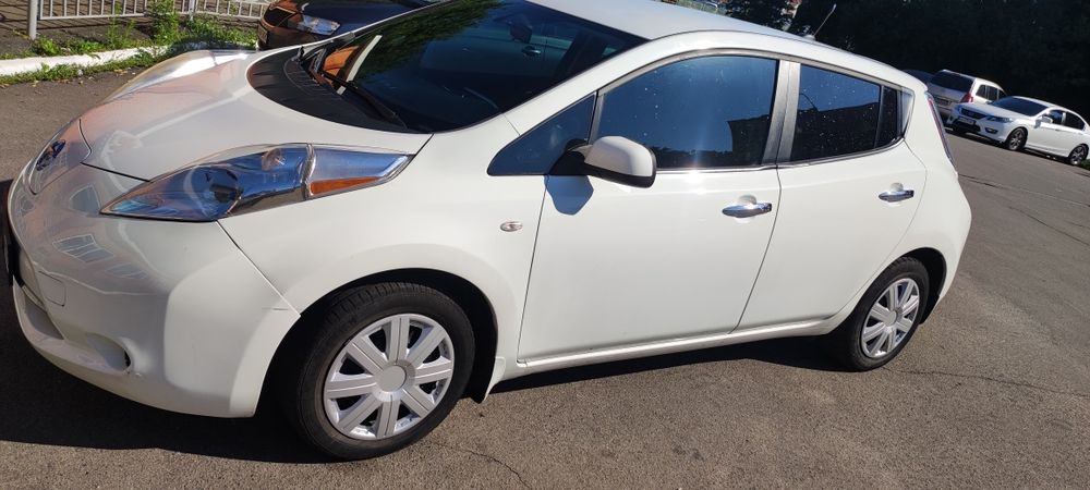 Оренда Leaf 30квт авто аренда прокат