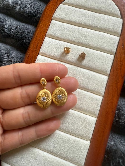Brincos de prata 925 banhados a ouro com acabamento escovado earrings