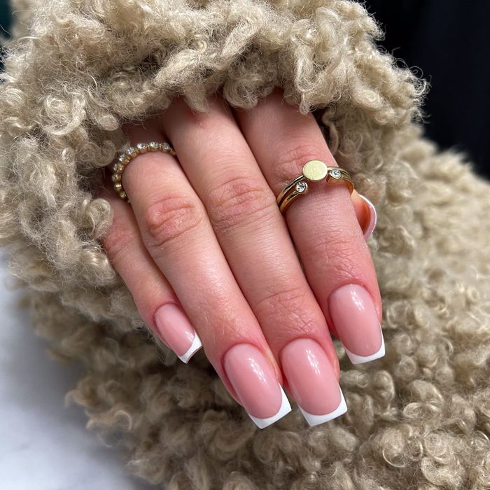 Manicure hybrydowy, przedłużanie żelem, Warszawa WOLA