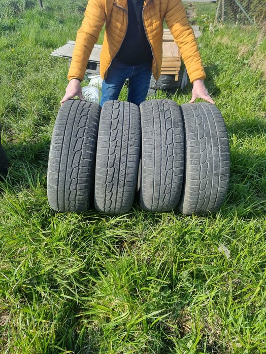 Шини Nokian 245/70/16