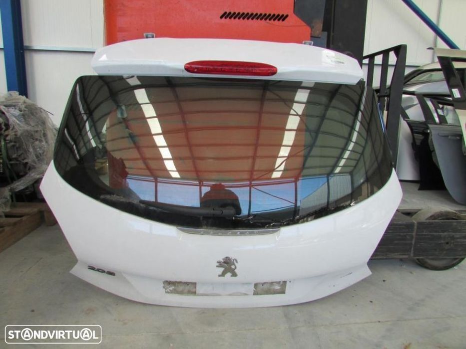 Tampa da mala Peugeot 208 do ano 2012