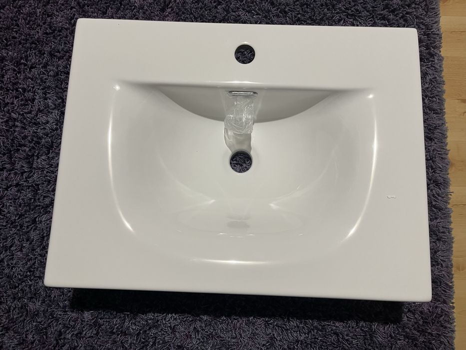 Umywalka ceramiczna 61x17x46