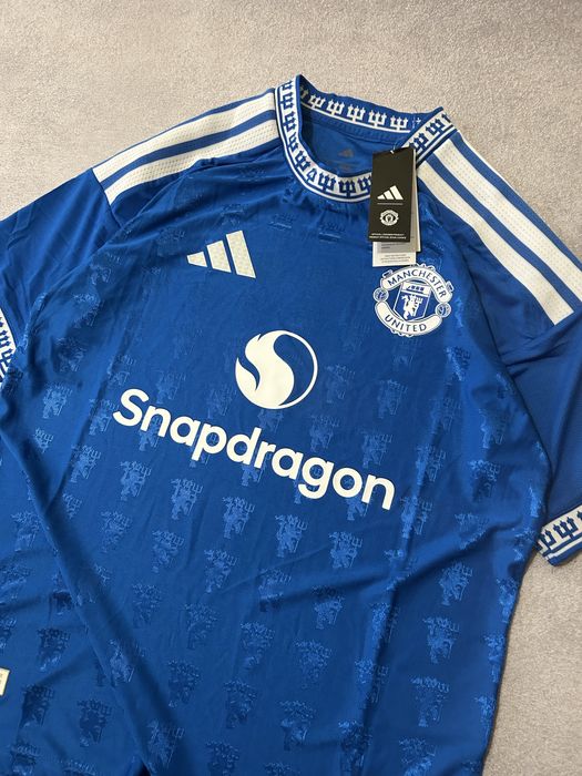 футбольна футболка Adidas Manchester United 2026/27