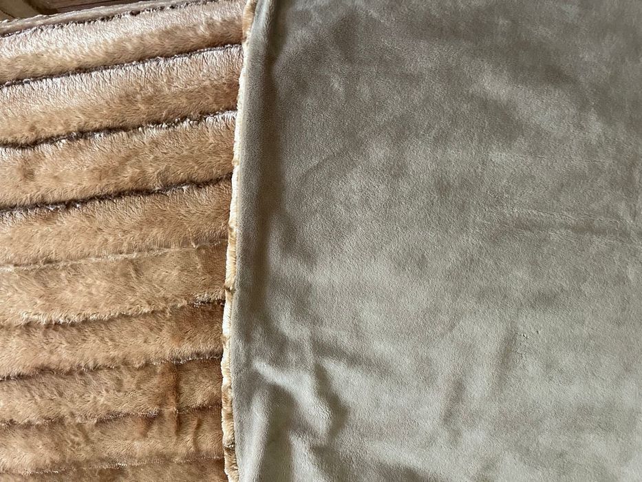 Manta tapa-pés decorativa