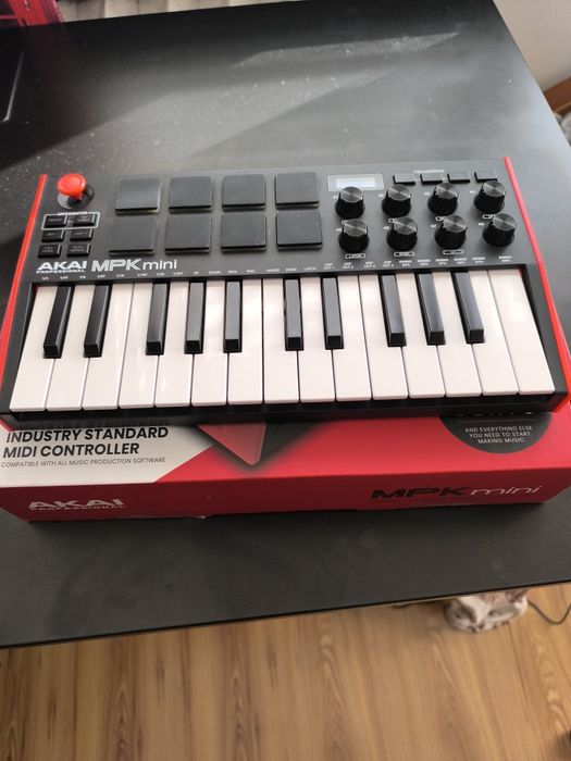 Akai MPK mini MK3 Red + oryginalne pudełko