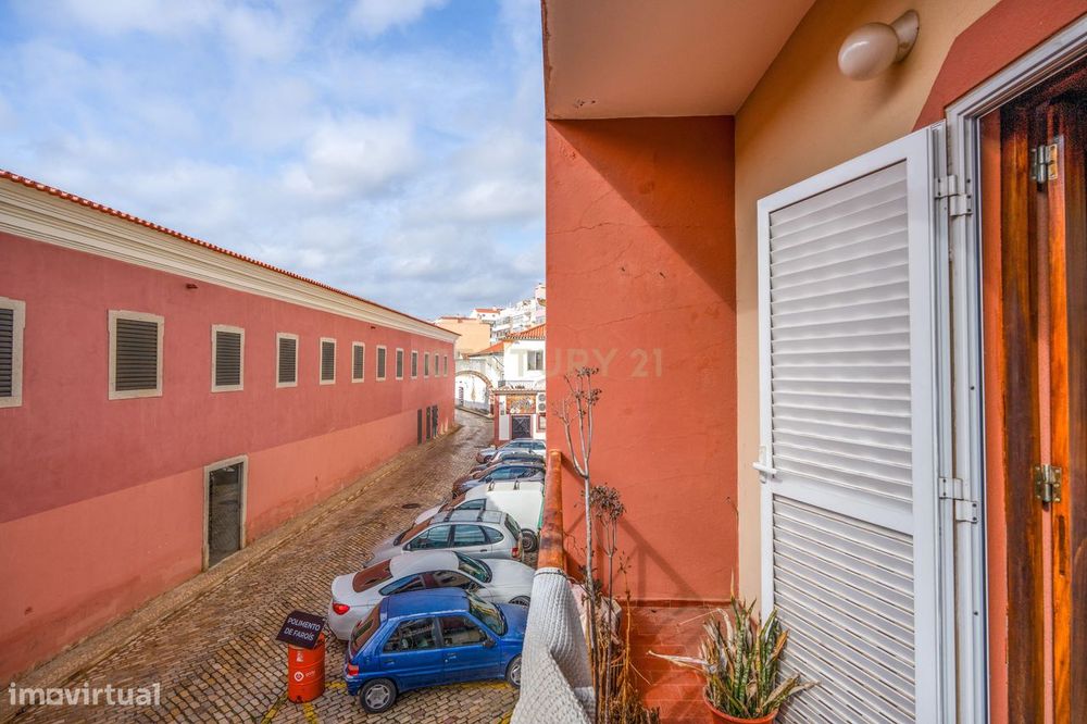 T3 com área de 110m² no Centro Histórico de Silves: para Renovar e Faz