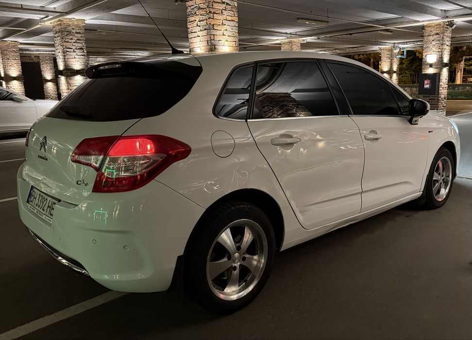 Citroen C4 / 2012 / дизель 1.6