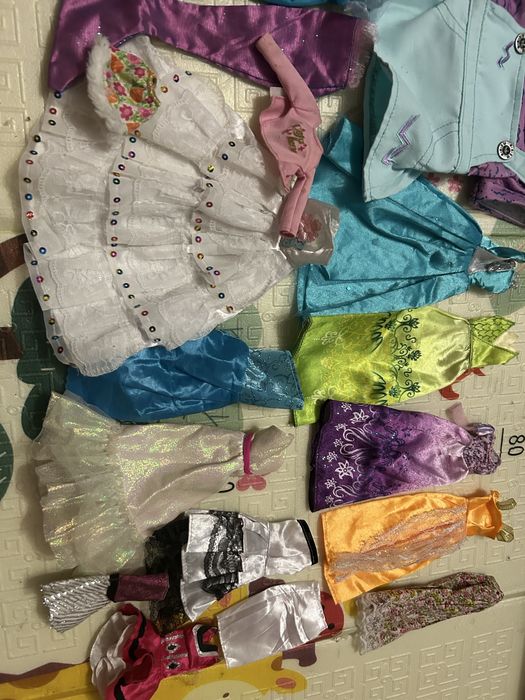 Куколки,бутилочки,одяг