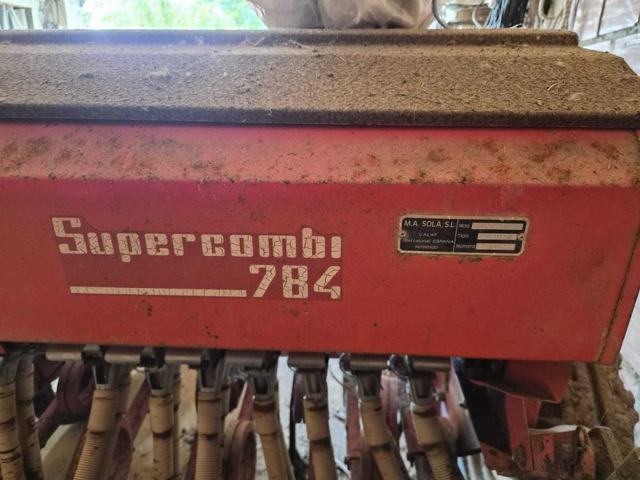 Semeador e adubador SOLA