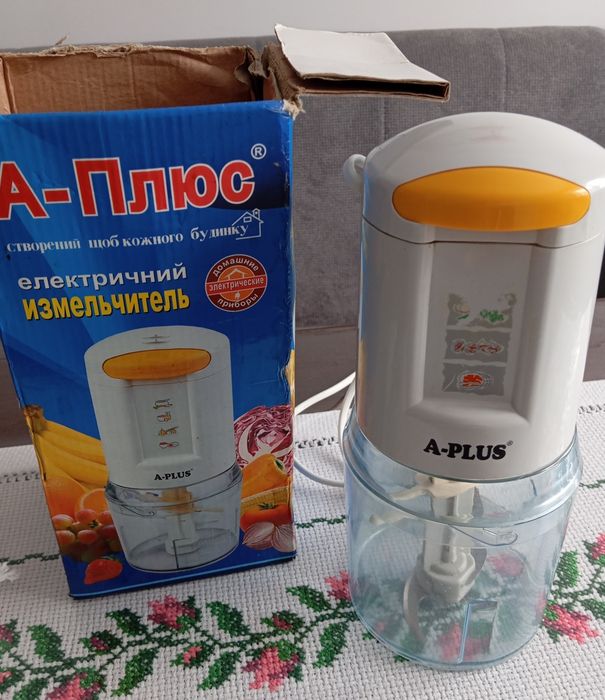 Продам електричний подрібнювч A-Плюс