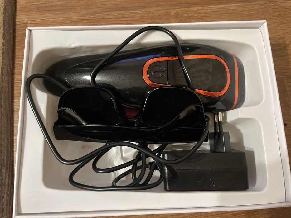 Фотоєпілятор Aimed чорного кольору