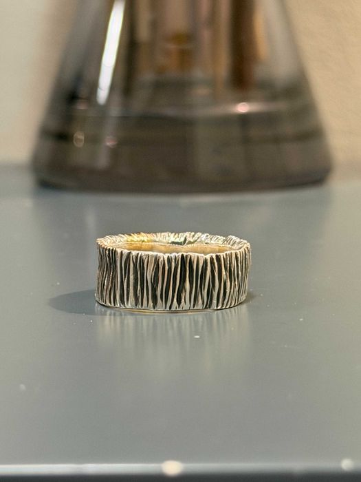 Закохатися в каблучку Kochut "Знак світла" з золота та срібла можливо