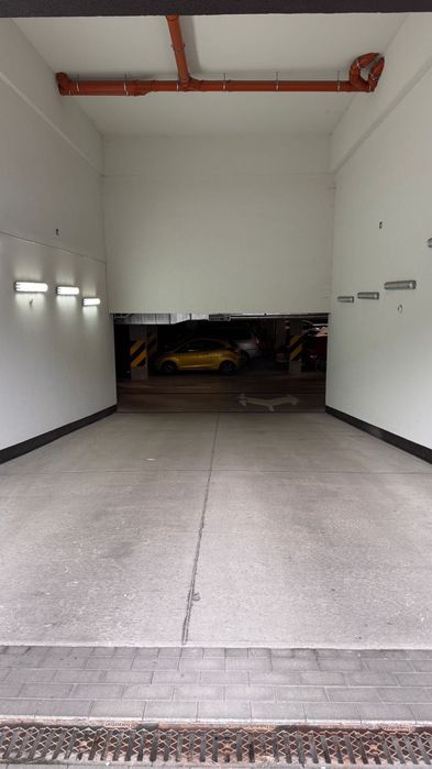 Sprzedam Miejsce Parkingowe Magazynowa - Widok 5