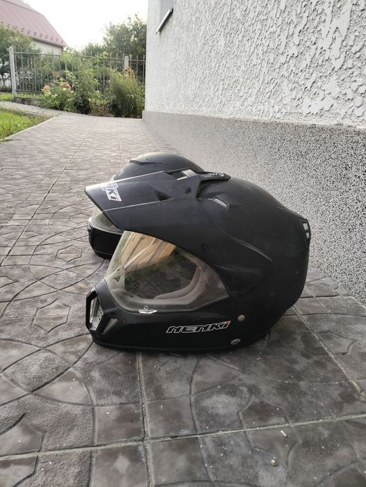 Мотоциклістьський шолом 2шт