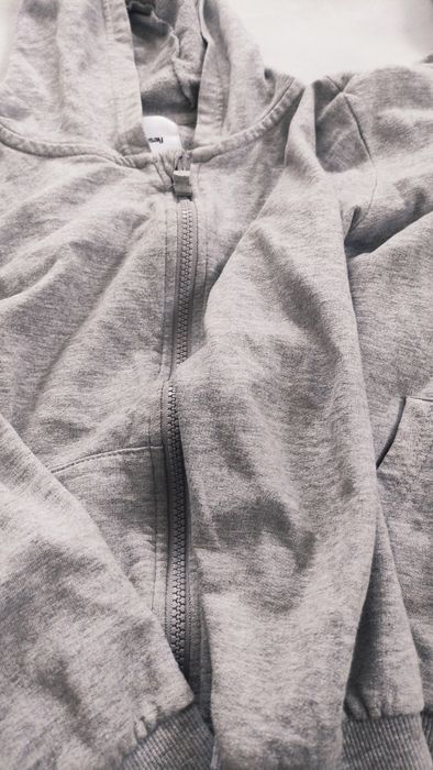 Bliźniaki bluzy na zamek rozmiar 134