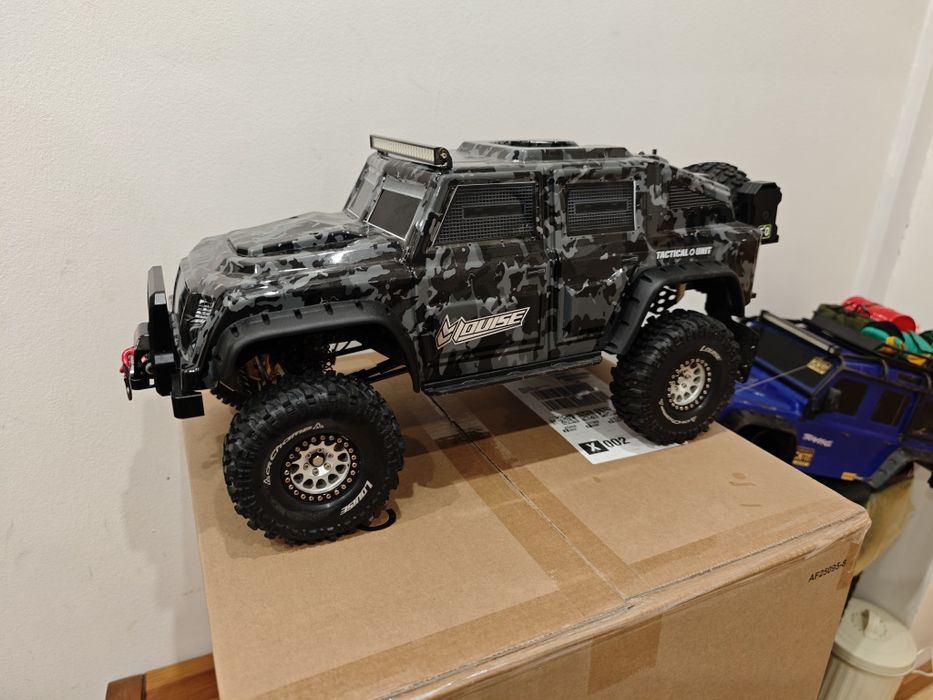 Traxxas TRX-4 tacital unit / defender