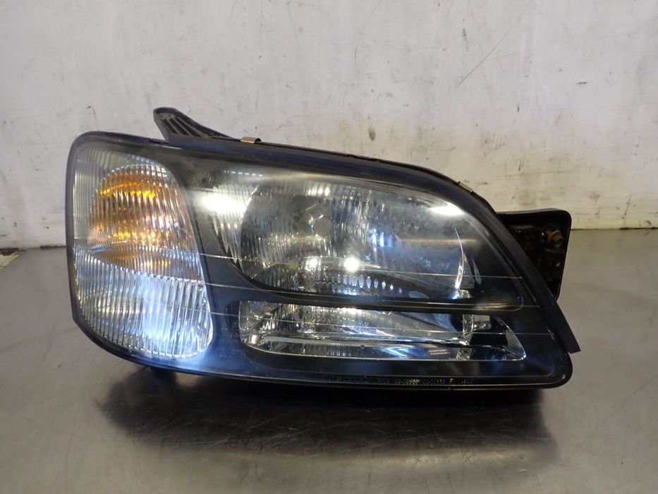 LAMPA PRAWA PRZEDNIA SUBARU LEGACY 2.5