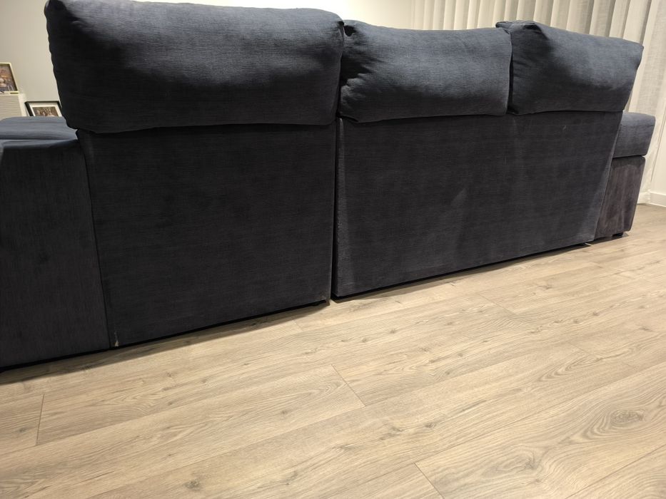 Sofá com chaise longue à esquerda