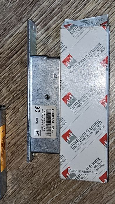 Elektrozaczep effeff