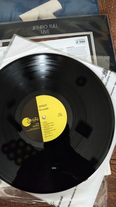 Spiri
Eventide
Ofereta Whitesnake 
Novo
 Space Oddity

David Bowie 
The Rise And Fall Of Ziggy Stardust And The Spiders From Mars

Novo e selado
50€
