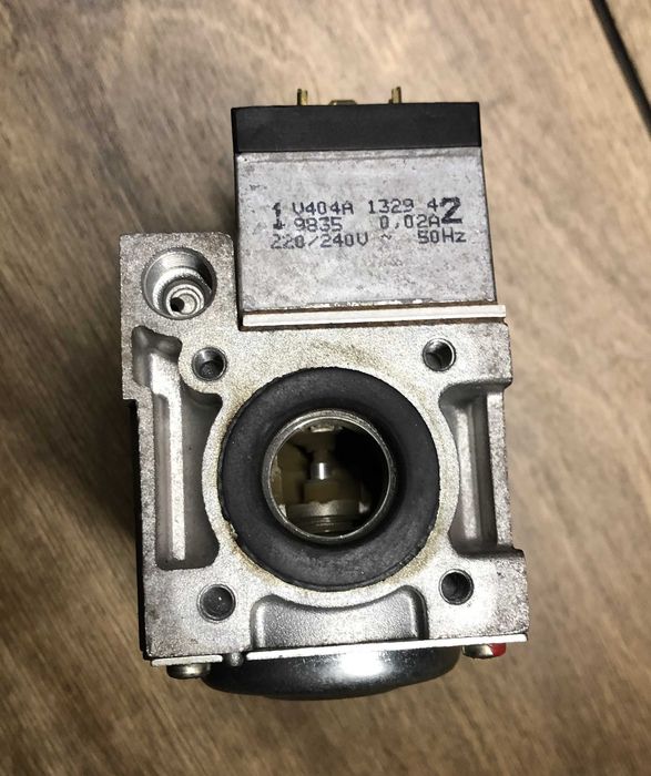 Газовий клапан Honeywell VR4601C для котлів Viessmann Vitogas