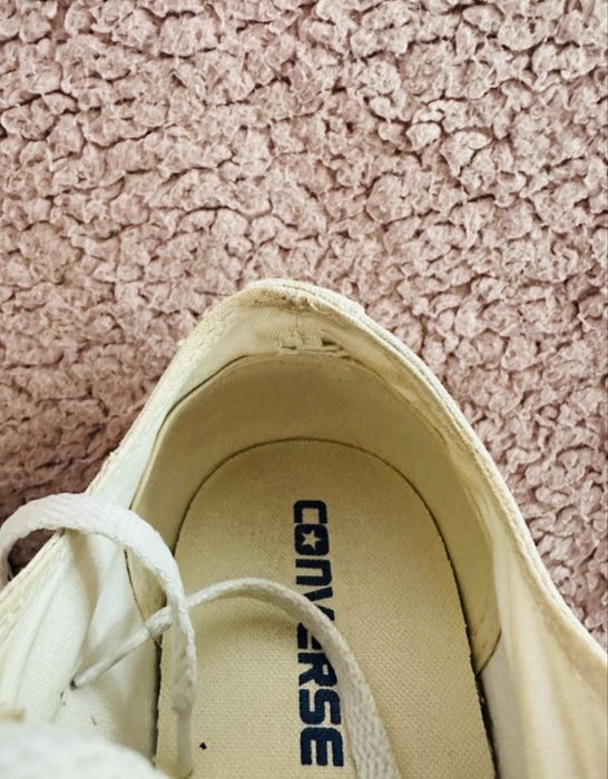 Damskie conversy Chuck Taylor w rozmiarze 40-41