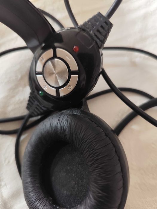 Phones para telemarketing com comando de som e mute