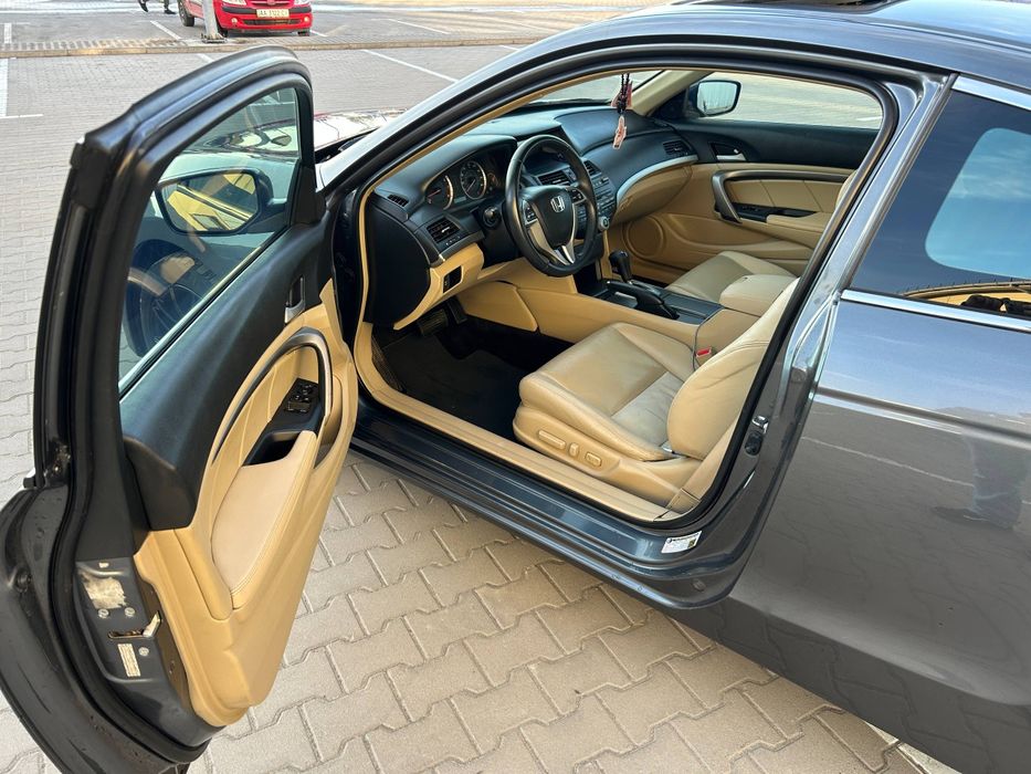 Honda Accord  coupe 8