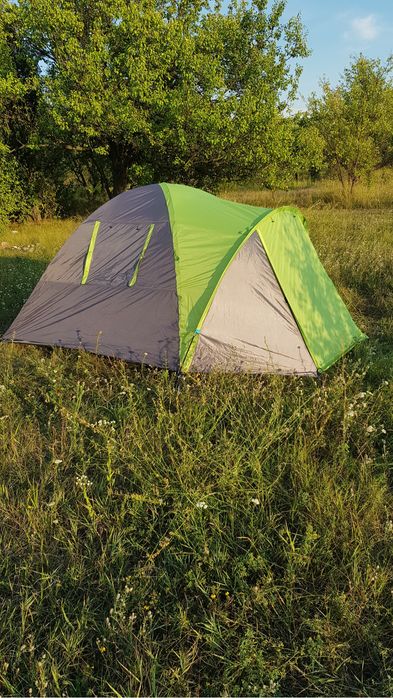 Трехместная двухслойная палатка с тамбуром Green Camp