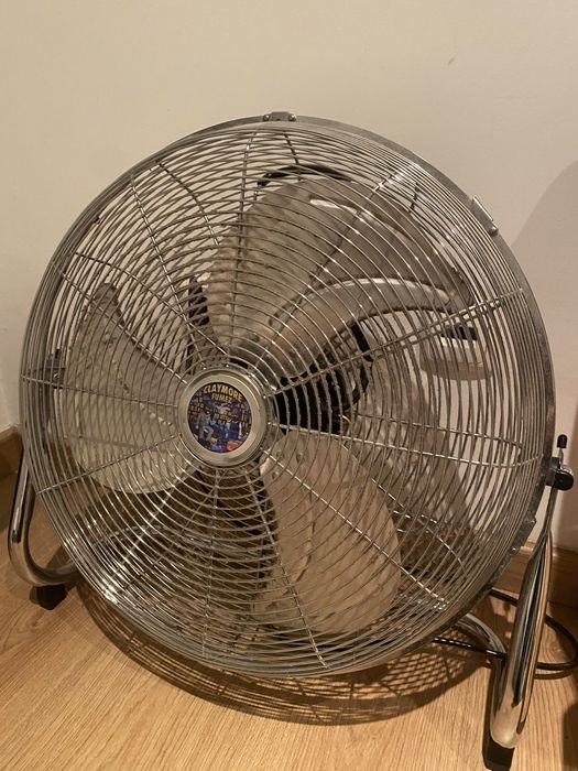 Ventilador de chão industrial – potente e silencioso