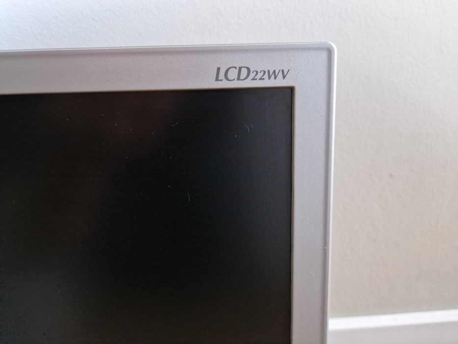 Monitor NEC LCD22WV 22" – W pełni sprawny, ładny stan + kable!