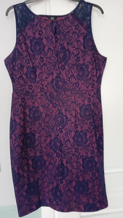 Elegancka sukienka róż z granatem 44-48