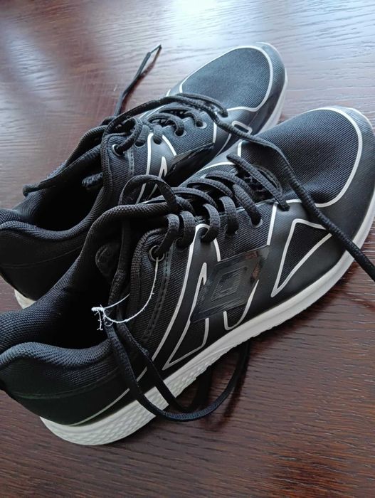 Nowe buty Umbro 38