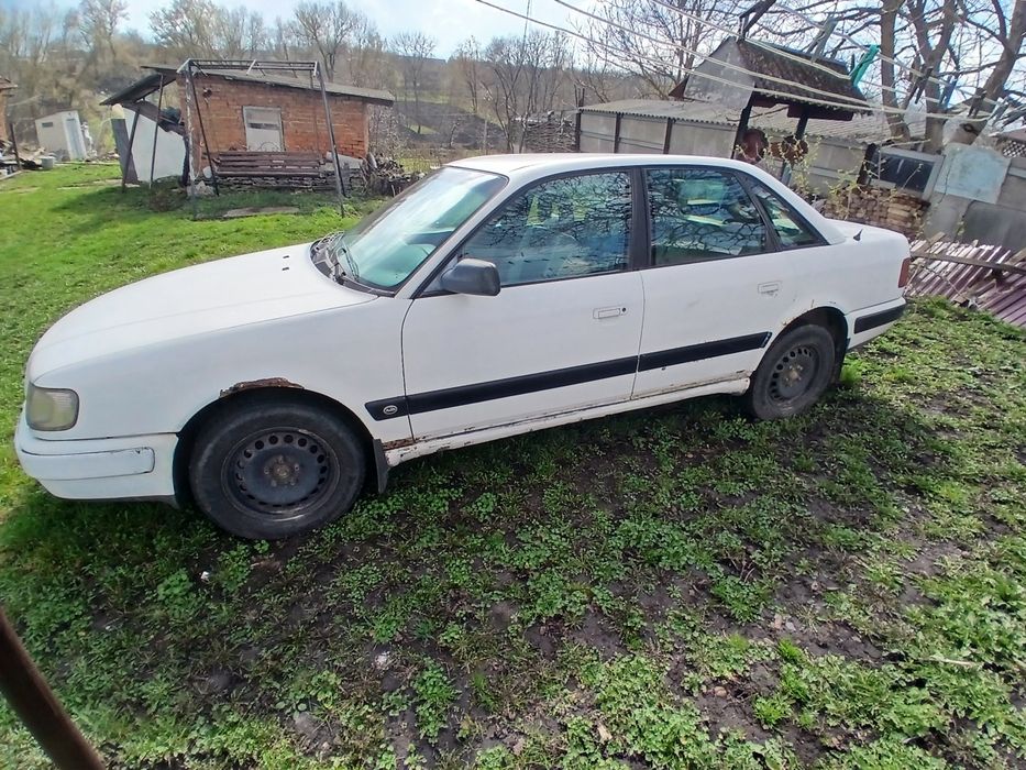 продам машину audi 100 c4