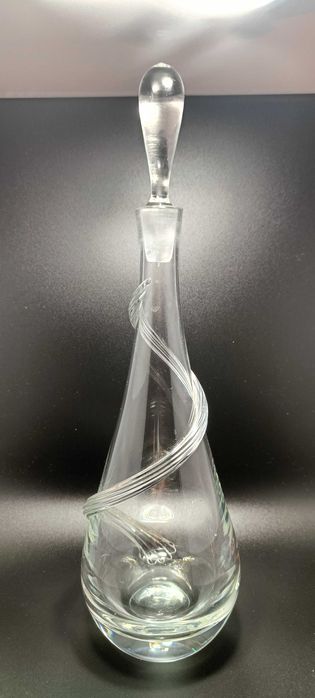 Piękna stara szklana designerska karafka. Z korkiem. Stan b.db.