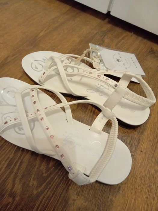 Sandałki dziecięce 36