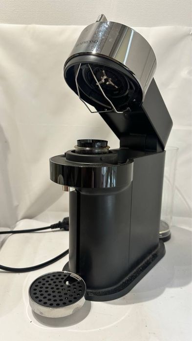 Кавоварка Nespresso Vertuo Next GCV1