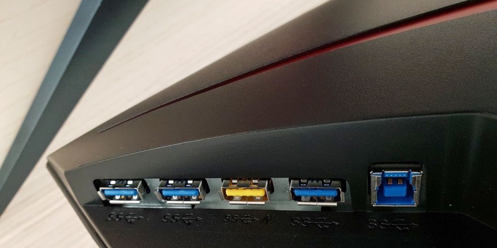 Monitor AOC FullHD 144Hz