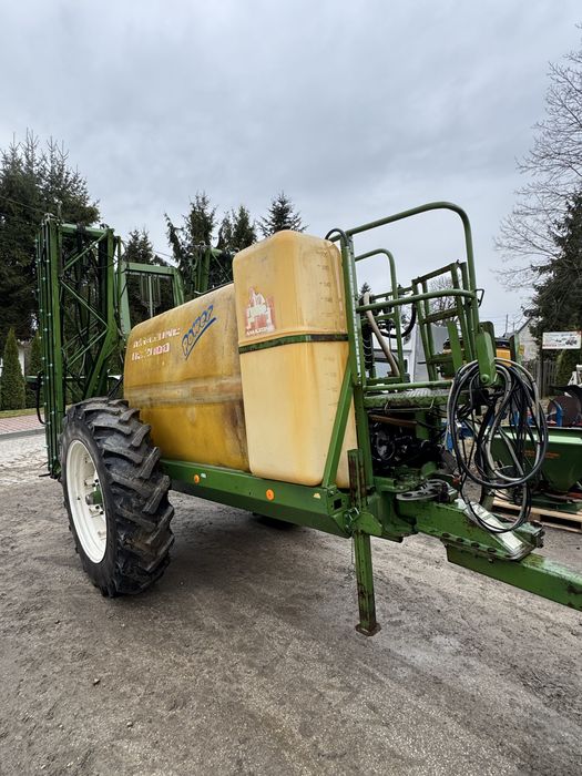 W ofercie  opryskiwacz Amazone UG 3000. Belka 24m