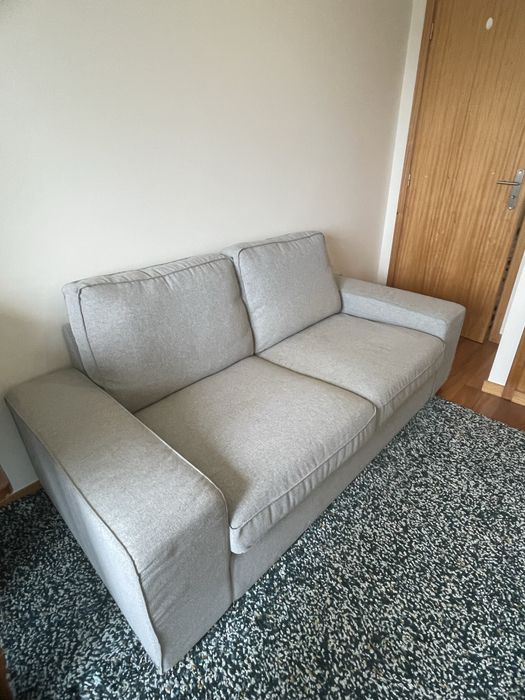 Sofá IKEA KIVIK 2 lugares –bege/cinzento – como novo