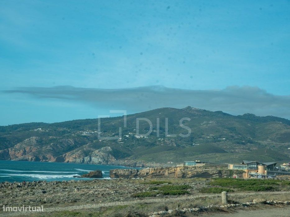 Moradia T4 Cascais e Estoril, em construção com amplo terreno