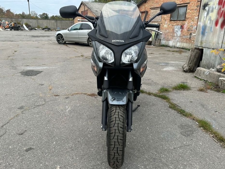 Продам мотоцикл HONDA CBF600