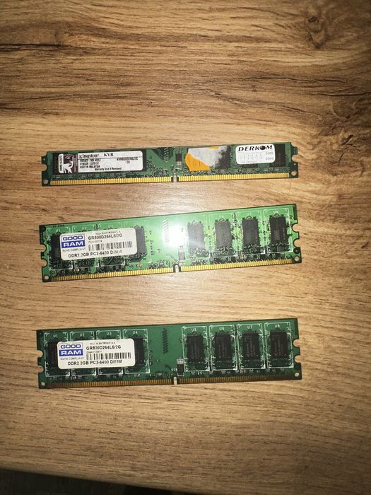 KOSCI RAM 6GB DDR2 (3 kości)
