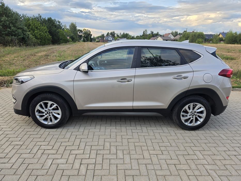 ***Rezerwacja***Hyundai Tucson 2.0 136km Kamera Keyless Nawigacja