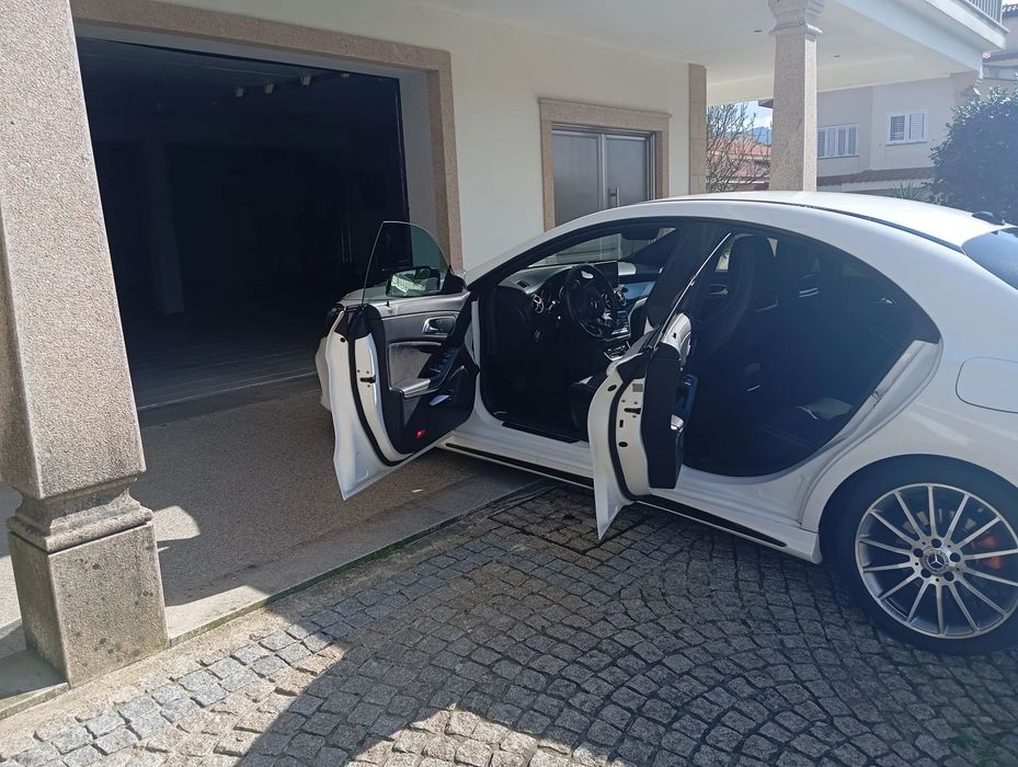 Mercedes-Benz CLA 200 d Shooting Brake AMG Line Aut.