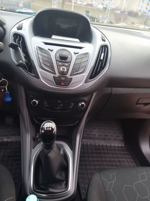 Продаж машини Ford B-max