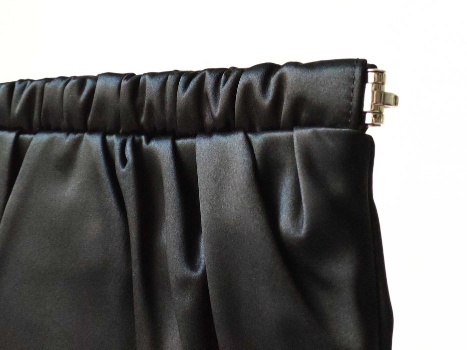 Carteira pochete clutch em cetim preto, Bimba y Lola festa